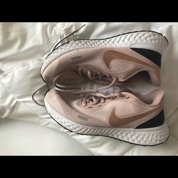 Nike Revolution // pink and gold tennis shoes - Picture 5 of 6